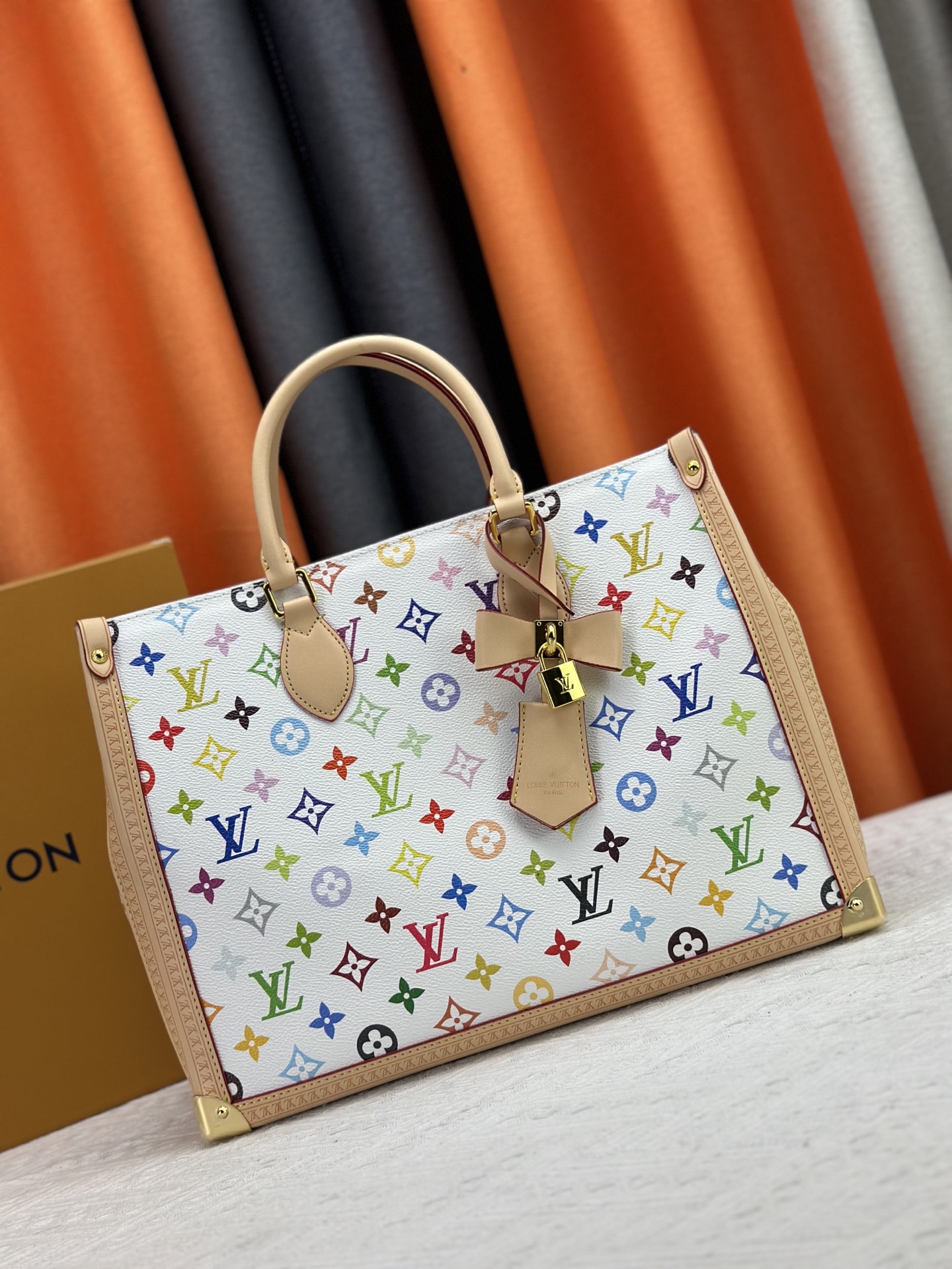 LV bag 693